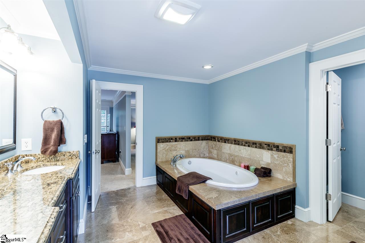 116 Collins Creek Road Greenville, SC 29607 - Photo 20 of 34