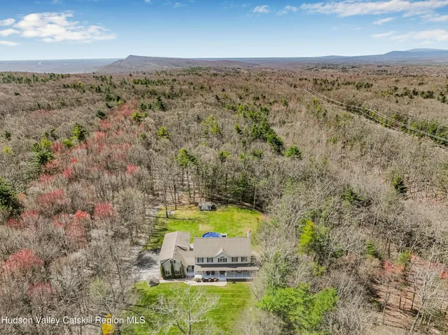 $959,000 | 130 Laurel Lane, Saugerties, NY 12477