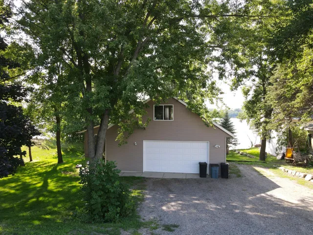 $575,000 | 27747 742nd Avenue, Dassel, MN 55325