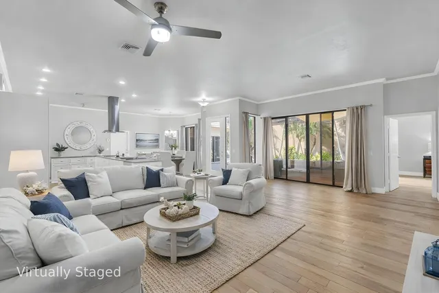 $599,900 | 215 Citrus Trail, Boynton Beach, FL 33436