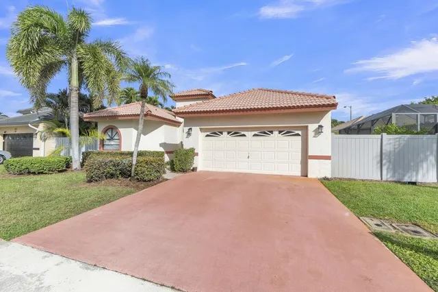 $599,900 | 215 Citrus Trail, Boynton Beach, FL 33436