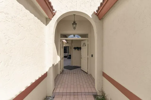 $599,900 | 215 Citrus Trail, Boynton Beach, FL 33436