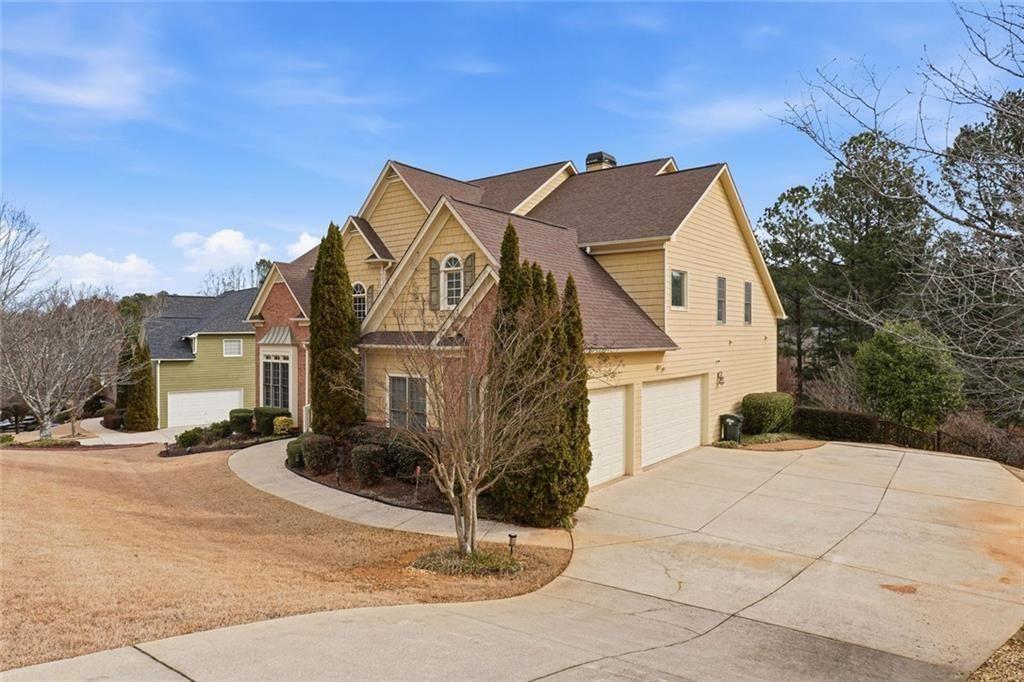 1915 Brackendale Road Northwest Kennesaw, GA 30152 - Photo 60 of 69 a view of a white house