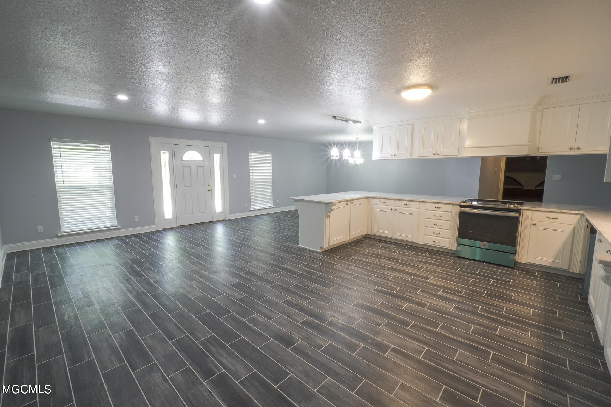 13613 Wolf Ridge Road Moss Point, MS 39562 - Photo 17 of 29 22E35F5F-B02E-4E0E-A154-D47BB452CF8A