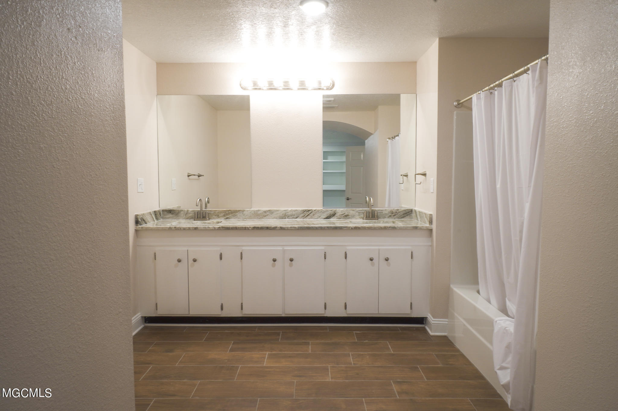 13613 Wolf Ridge Road Moss Point, MS 39562 - Photo 20 of 29 90F14846-6FBA-4509-9D6D-1937CECE413C