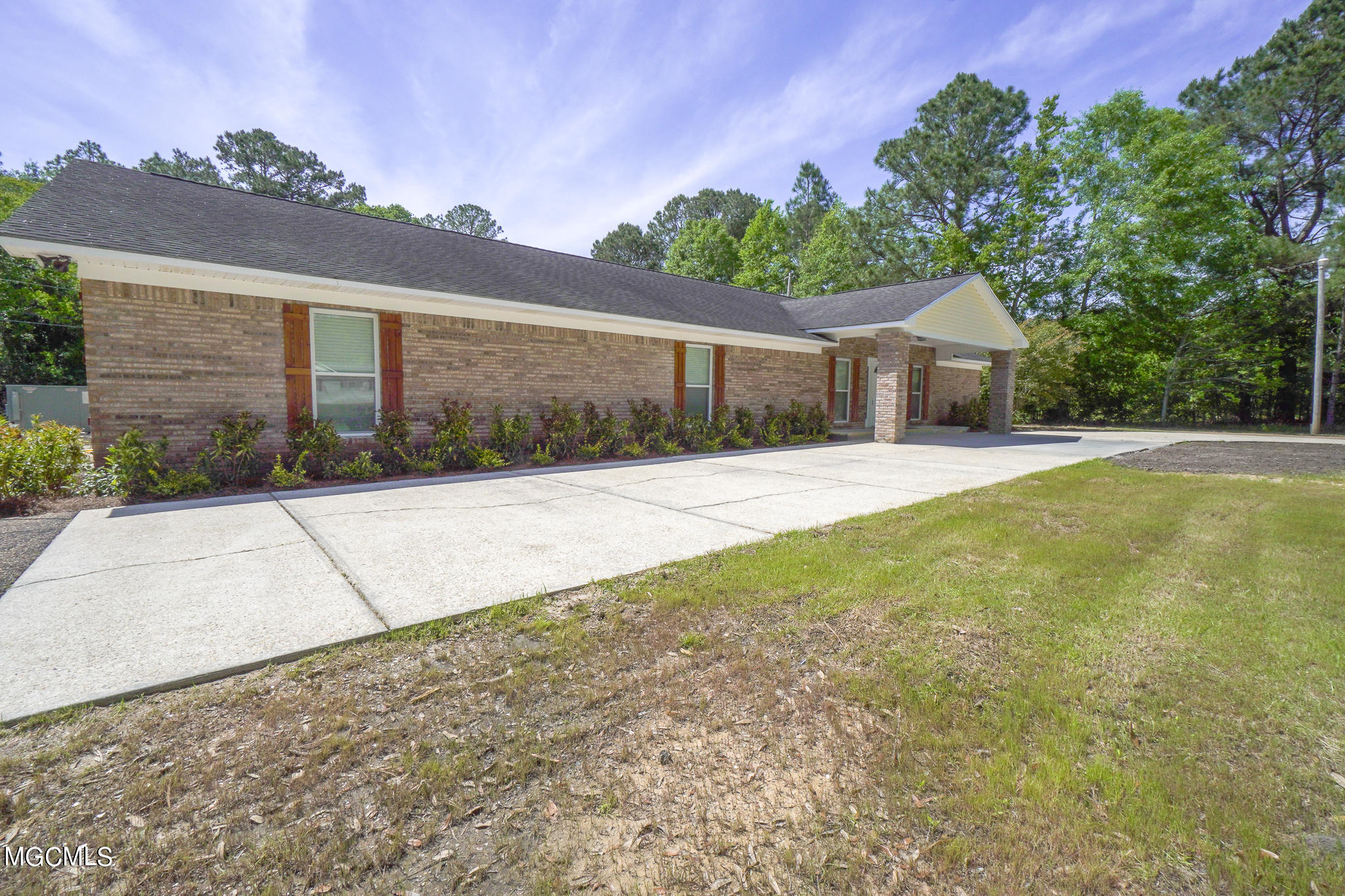 13613 Wolf Ridge Road Moss Point, MS 39562 - Photo 5 of 29 E3CB102F-3F3E-46EB-8FD8-90CF016ACB9D