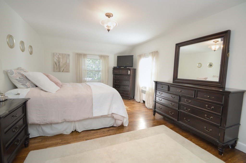33 Fox Road Wakefield, MA 01880 - Photo 37 of 42 Gallery Image 37