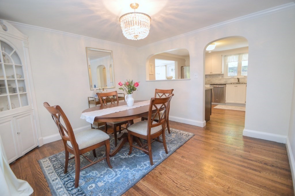 33 Fox Road Wakefield, MA 01880 - Photo 9 of 42 Gallery Image 9