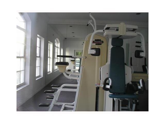 16150 Emerald Cove Road, Unit 16150 Weston, FL 33331 - Photo 14 of 17