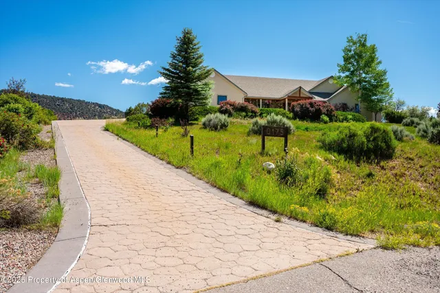 $1,795,000 | 175 Dolores Circle, Glenwood Springs, CO 81601