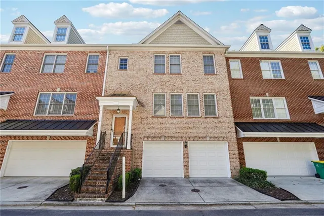 $3,200 | 10090 Jones Bridge Road, Unit 8, Alpharetta, GA 30022