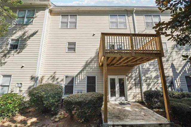 $3,200 | 10090 Jones Bridge Road, Unit 8, Alpharetta, GA 30022
