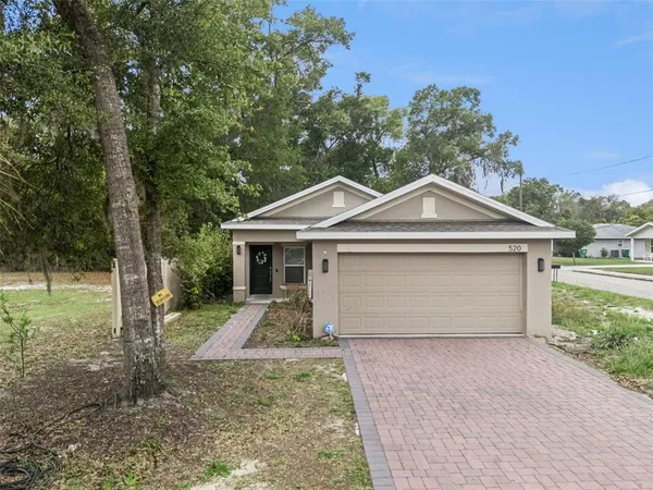 $300,000 | 520 South Kentucky Avenue, DeLand, FL 32724