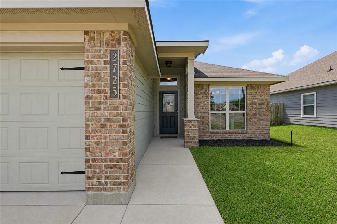 2725 Porter's Way Bryan, TX 77803 - Photo 3 of 19