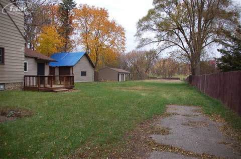 6054 Flushing Road Flushing, MI 48433 - Photo 2 of 12 20384417-1.JPG