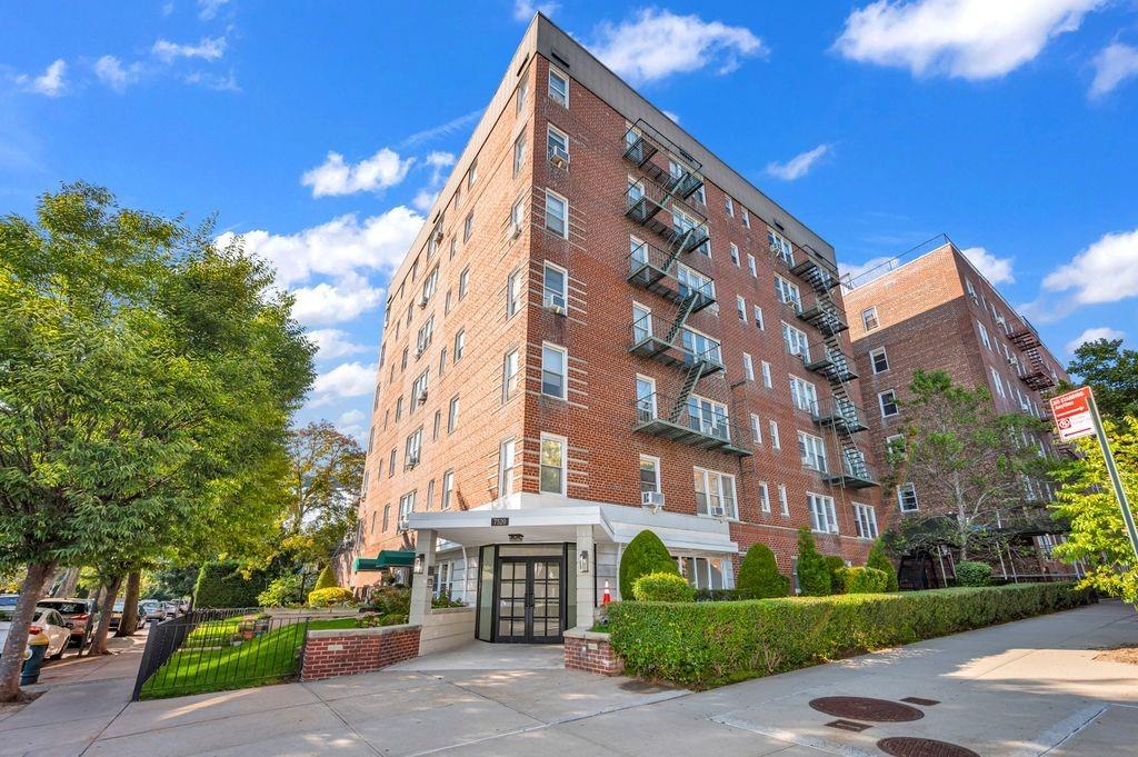 7520 Ridge Boulevard, Unit 6B Brooklyn, NY 11209 - Photo 18 of 25 Gallery Image 18