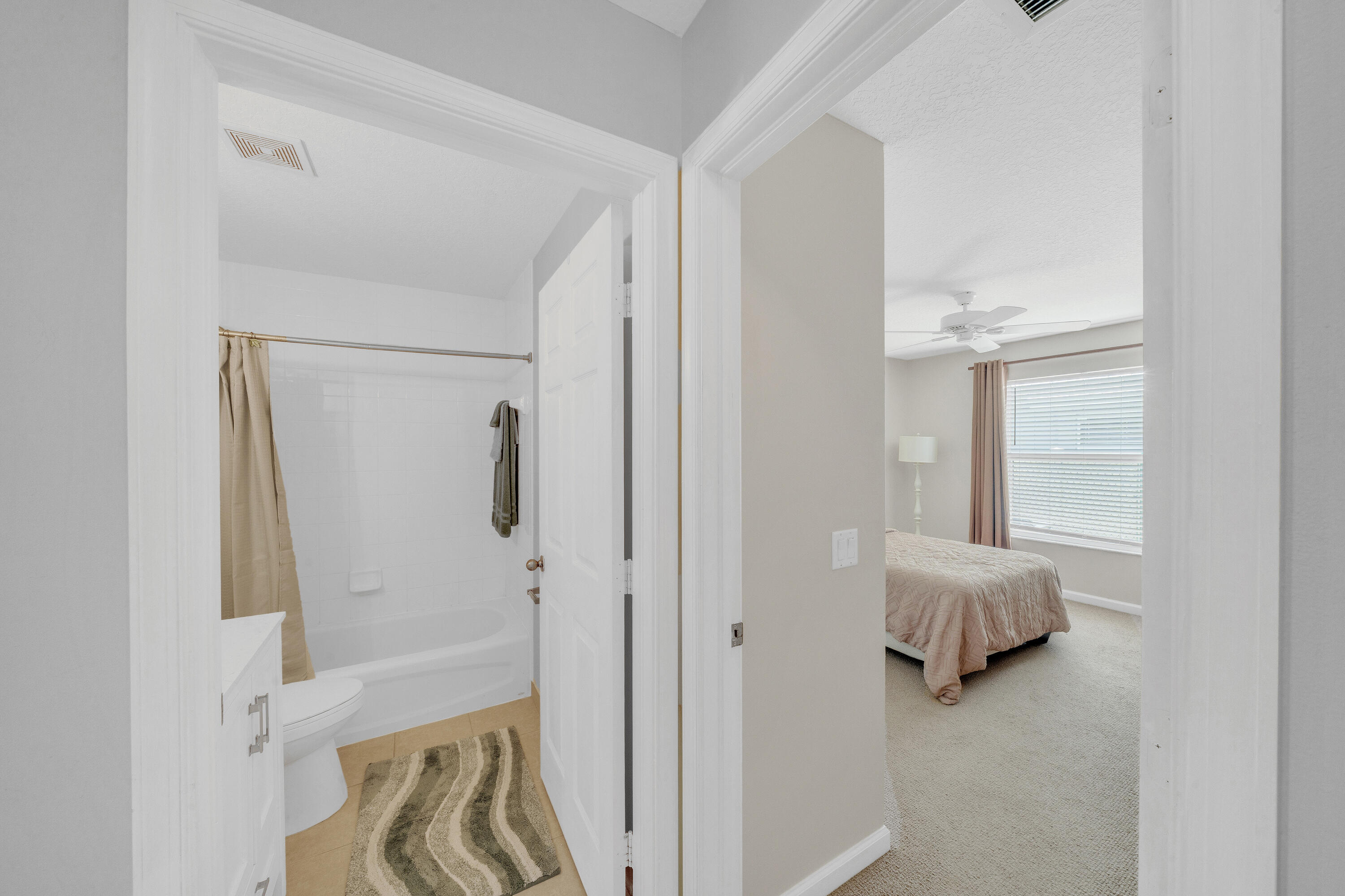 2551 Southwest Riviera Road Stuart, FL 34997 - Photo 43 of 77 10 Guest Bedroom B (4)