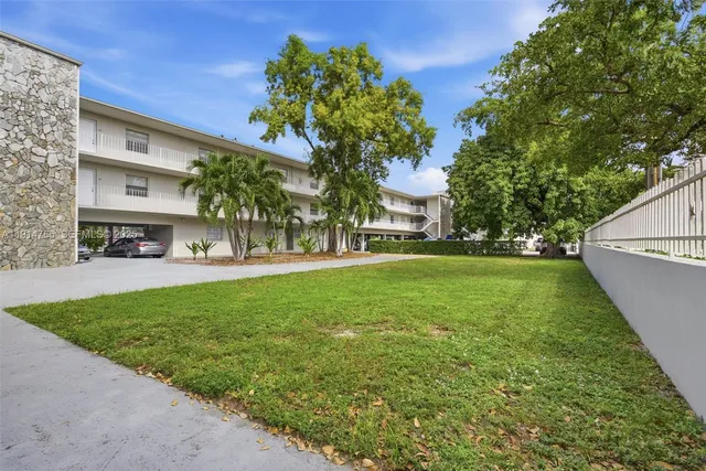 $1,600 | 2405 Northwest 135th Street, Unit 328, Opa-Locka, FL 33167