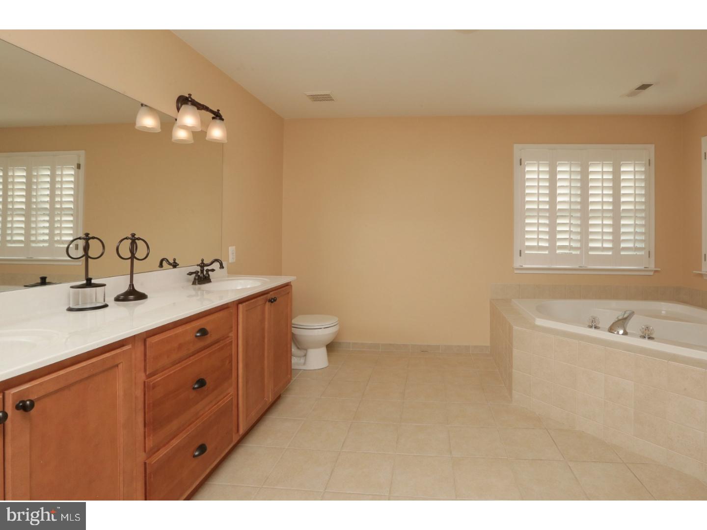 27 Sheridan Road Doylestown, PA 18901 - Photo 20 of 25