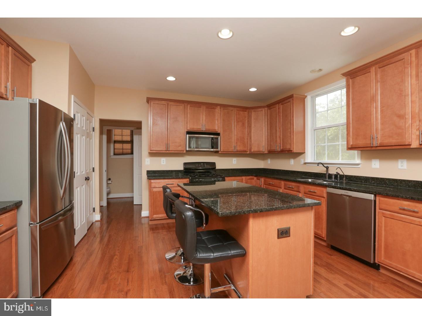 27 Sheridan Road Doylestown, PA 18901 - Photo 2 of 25