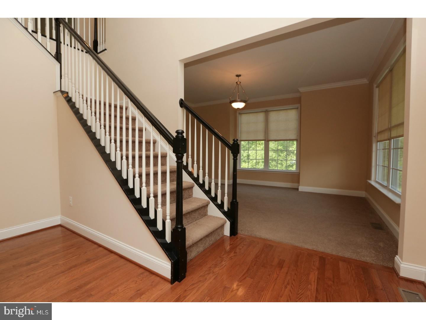 27 Sheridan Road Doylestown, PA 18901 - Photo 4 of 25