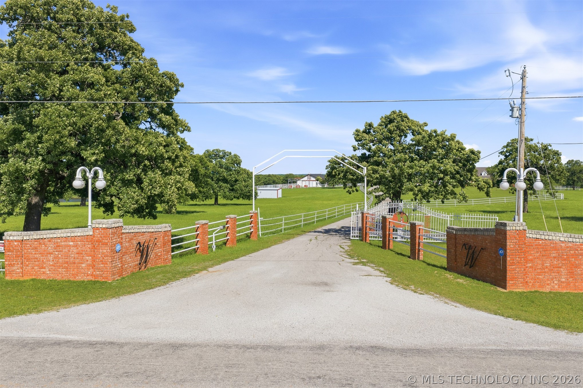 5890 South Brock Road Ardmore, OK 73401 - Photo 5 of 91 Gallery Image 5