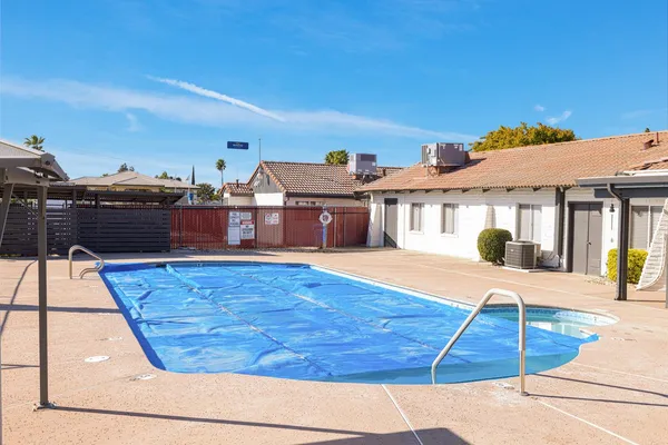 a view of a tennis court