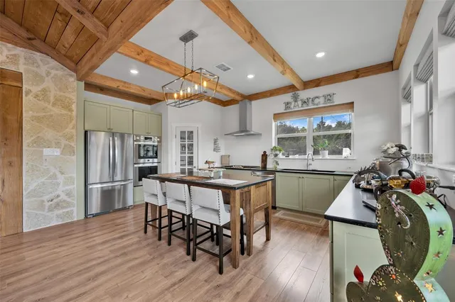 $9,675,000 | 4658 County Road 163, Stephenville, TX 76401