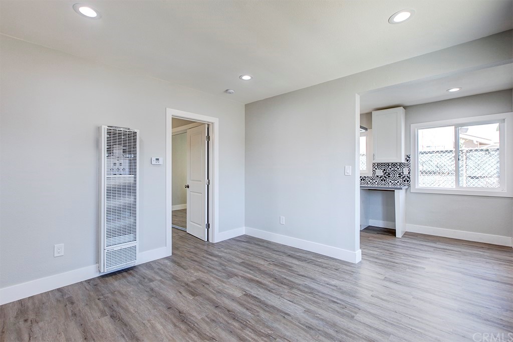 522 West Cherry Street Compton, CA 90222 - Photo 3 of 27