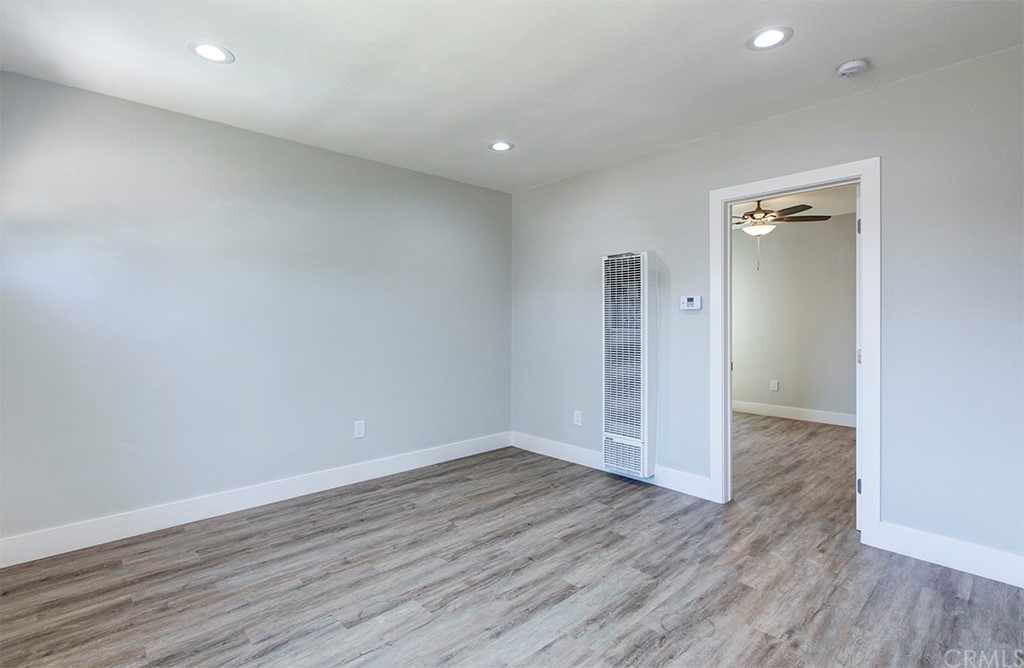 522 West Cherry Street Compton, CA 90222 - Photo 6 of 27