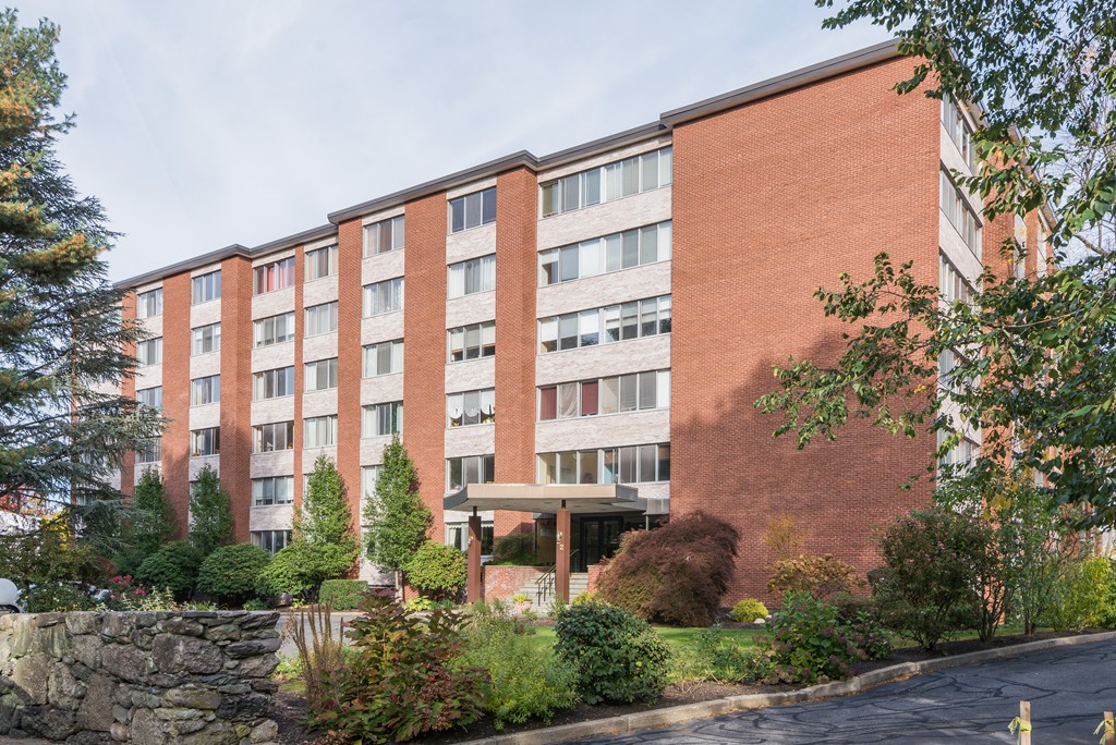 22 Chestnut Place, Unit 317 Brookline, MA 02445 - Photo 1 of 15