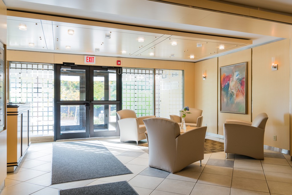 22 Chestnut Place, Unit 317 Brookline, MA 02445 - Photo 11 of 15