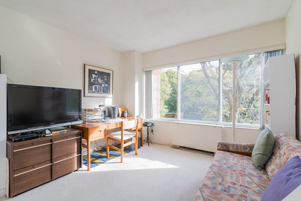 22 Chestnut Place, Unit 317 Brookline, MA 02445 - Photo 9 of 15