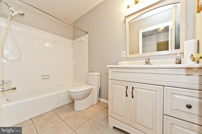 4808 Rim Rock Road Rockville, MD 20853 - Photo 7 of 23 Second Full Bath