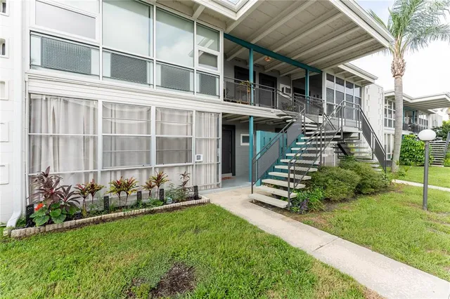 $298,000 | 151 North Orlando Avenue, Unit 115, Winter Park, FL 32789