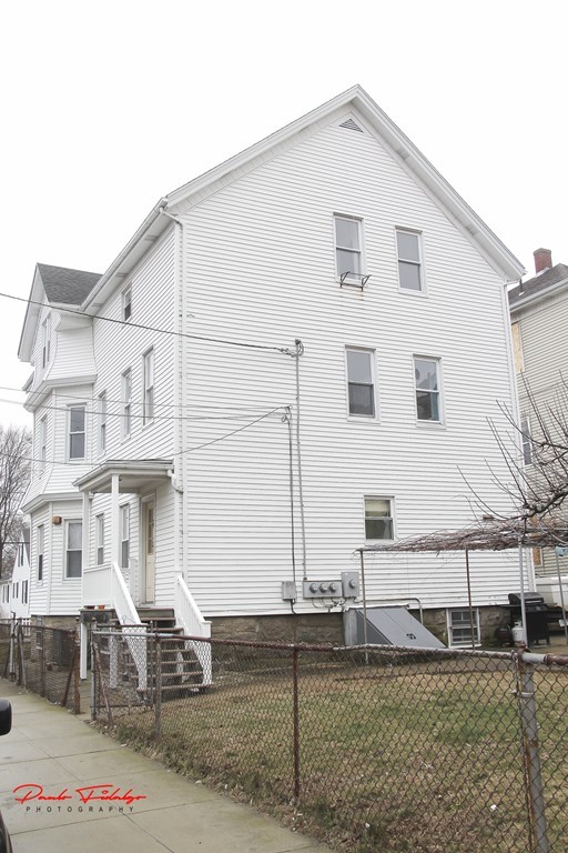 52 Buffinton Street Fall River, MA 02721 - Photo 3 of 30 Gallery Image 3