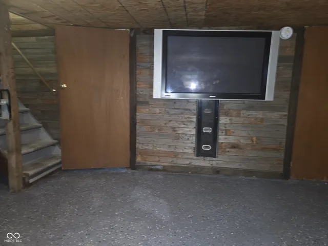 $200,000 | 607 4th Street, Shelbyville, IN 46176