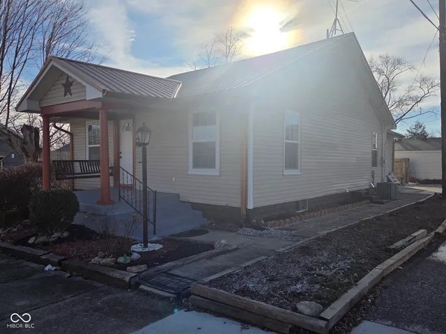 $200,000 | 607 4th Street, Shelbyville, IN 46176