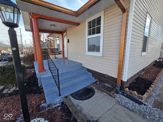 $200,000 | 607 4th Street, Shelbyville, IN 46176