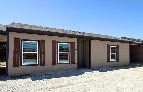 $1,250 | 1454 County Road 182, Unit B, Gainesville, TX 76240