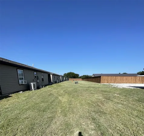 $1,250 | 1454 County Road 182, Unit B, Gainesville, TX 76240