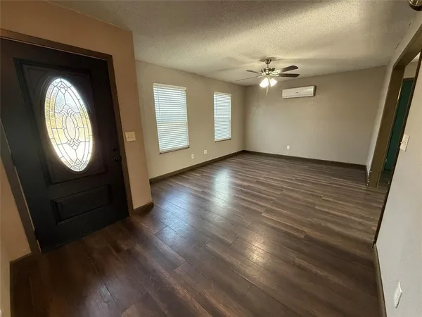 $1,250 | 1454 County Road 182, Unit B, Gainesville, TX 76240