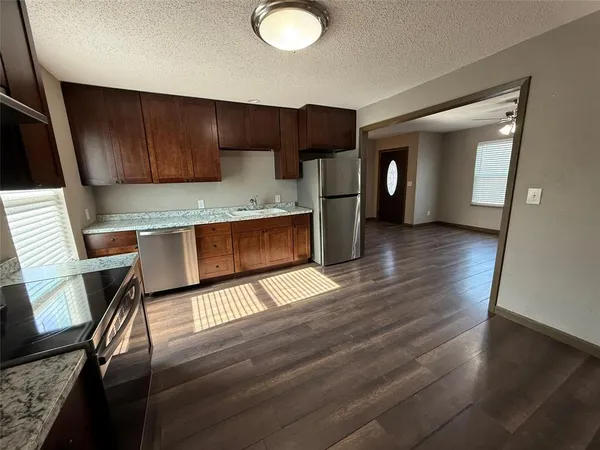 $1,250 | 1454 County Road 182, Unit B, Gainesville, TX 76240