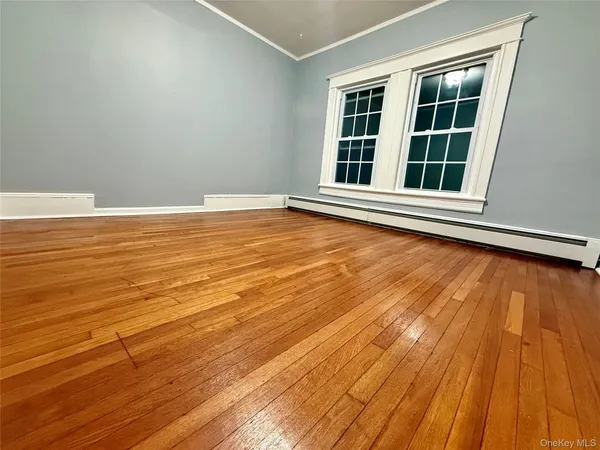 $2,400 | 9 Arlington Place, Newburgh, NY 12550