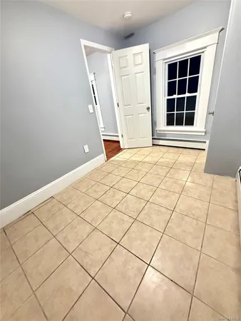 $2,400 | 9 Arlington Place, Newburgh, NY 12550