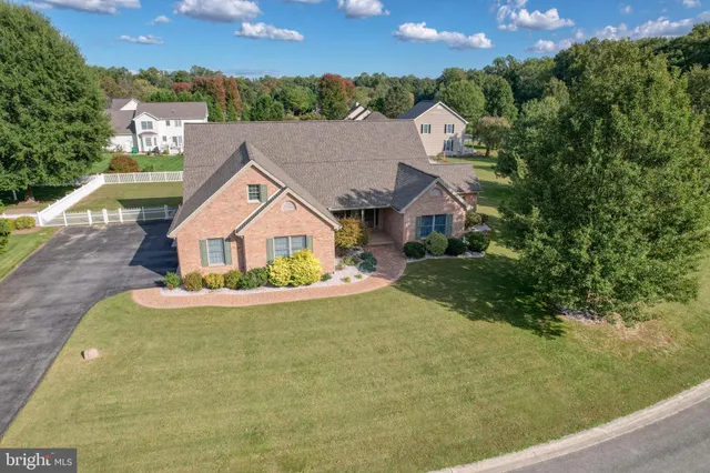 $595,000 | 205 Scarlet Circle, Dover, DE 19904