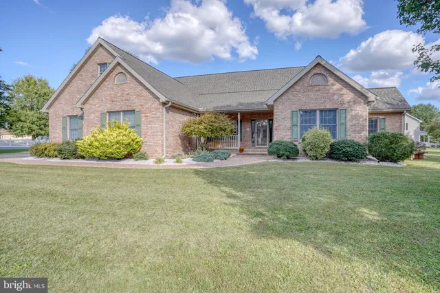 $569,000 | 205 Scarlet Circle, Dover, DE 19904