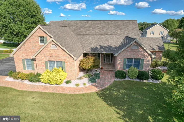 $569,000 | 205 Scarlet Circle, Dover, DE 19904