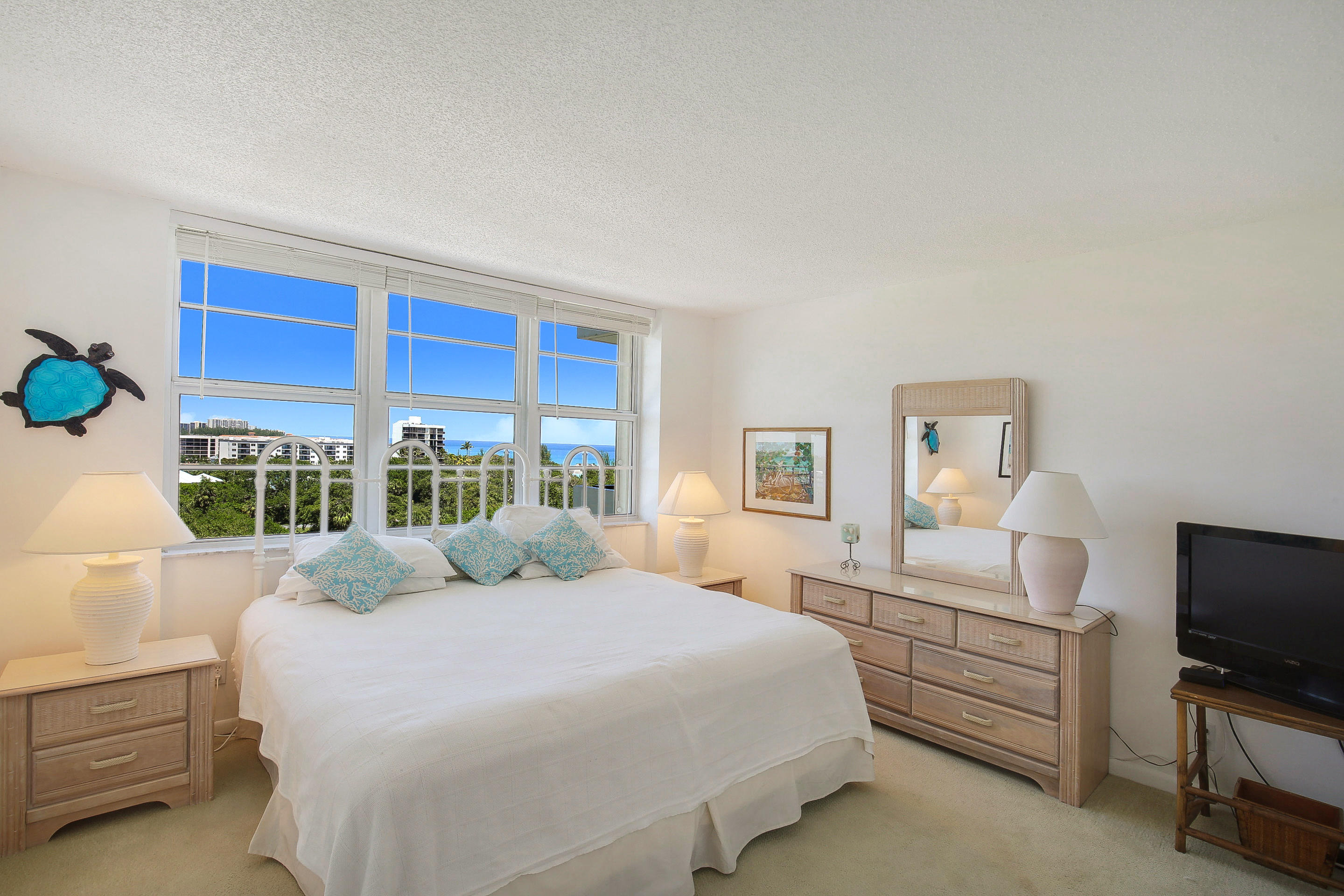 2121 North Ocean Boulevard, Unit 906E Boca Raton, FL 33431 - Photo 14 of 51 GUEST BEDROOM