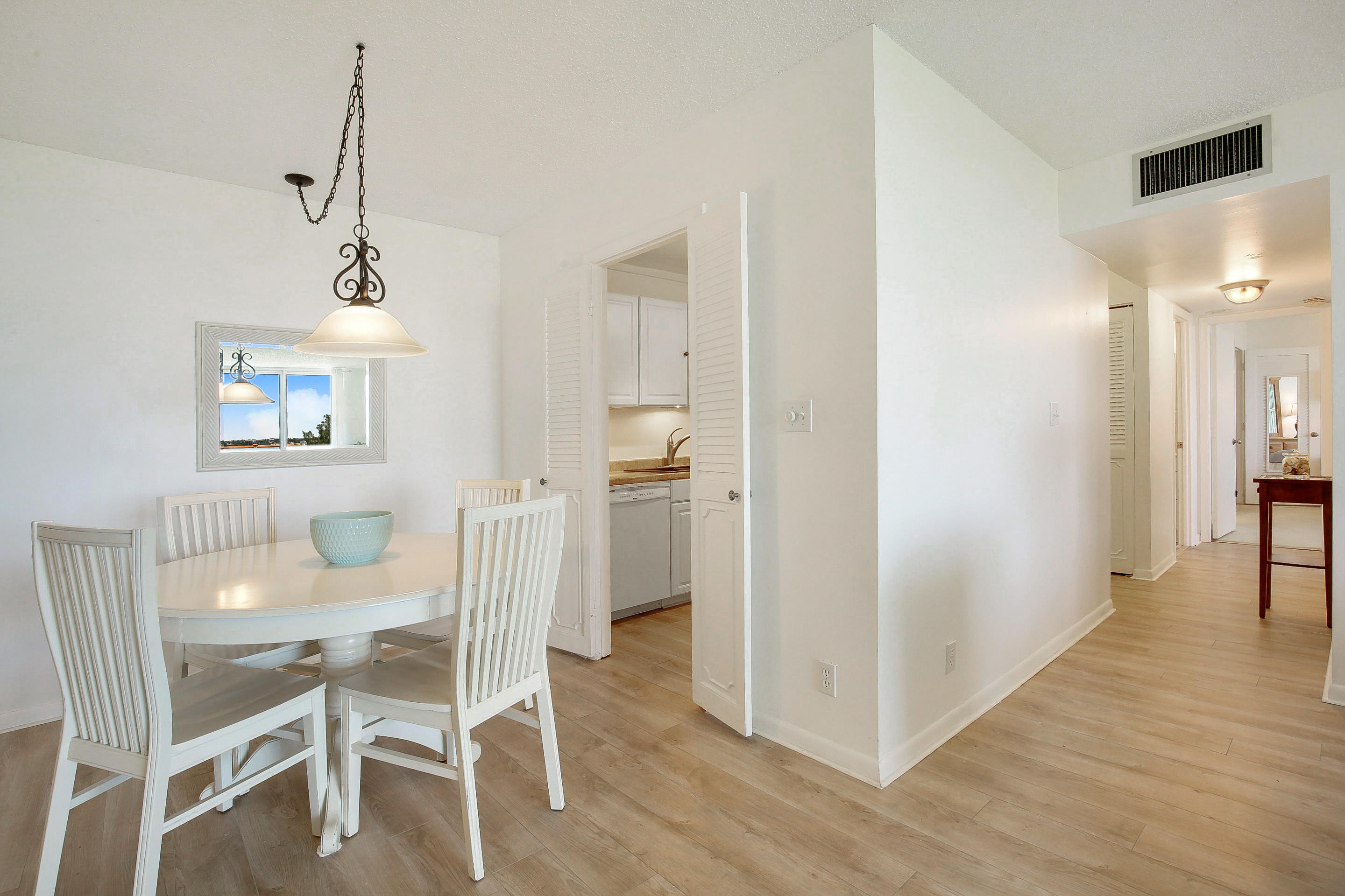 2121 North Ocean Boulevard, Unit 906E Boca Raton, FL 33431 - Photo 8 of 51 DINING AREA